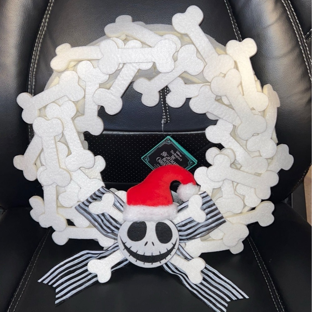 Disney Jack Skellington Holiday Bone Wreath Nightmare before Christmas